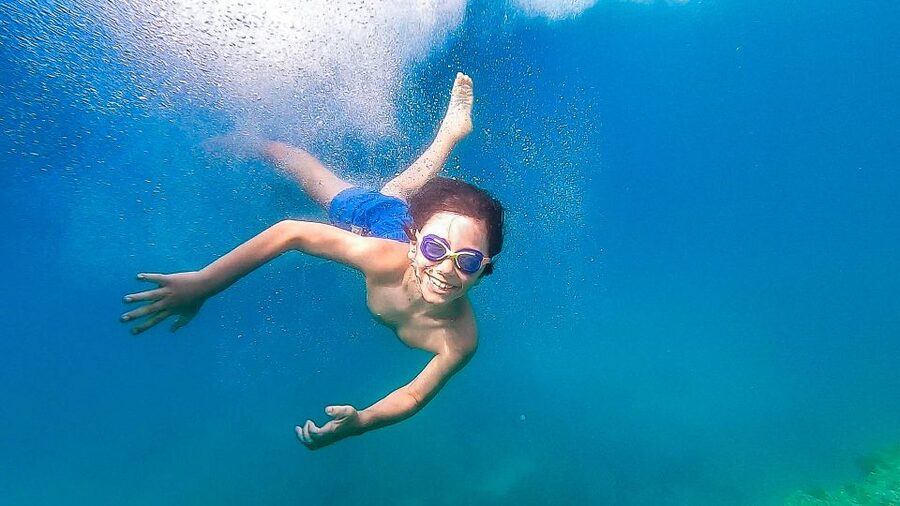 Lloret de Mar: Costa Brava Kayak Tour and Swimming - What the guides add to the outing
