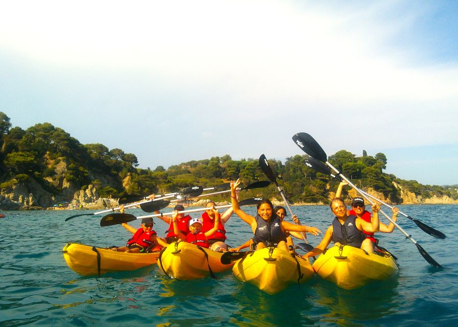 Lloret de Mar: Costa Brava Kayak Tour and Swimming - Paddling from Fenals toward S’Agulla