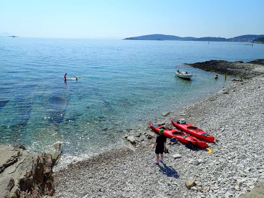 Lumbarda - Sunset Kayak Tour with a Picnic - Wine and Sweets - An island shaped by quarrying
