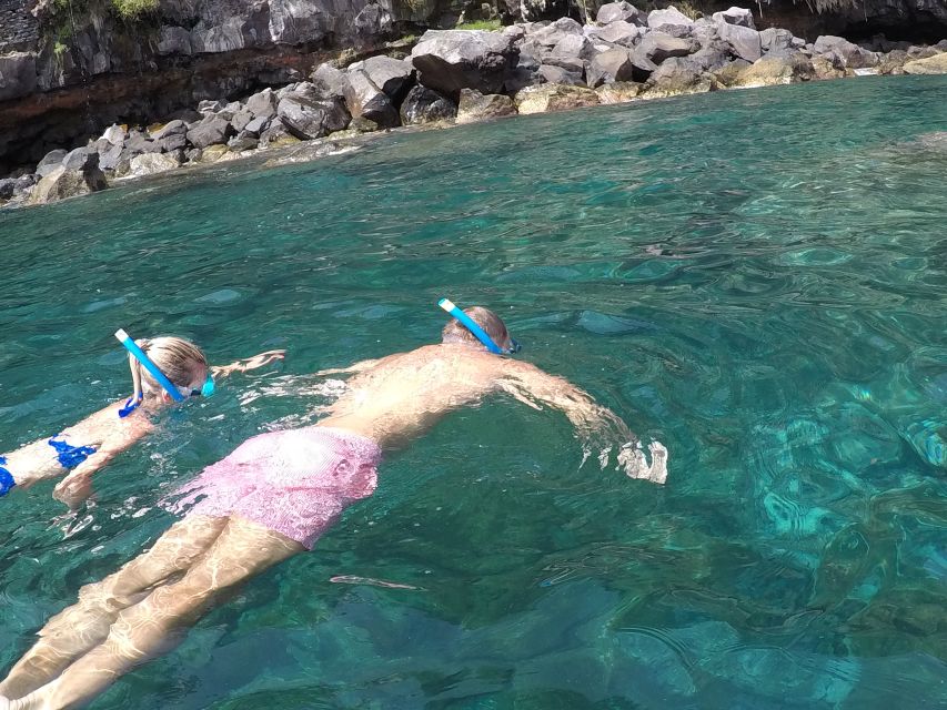 Madeira: Garajau Nature Reserve Kayak and Snorkel Tour - Snorkeling among fish and crabs