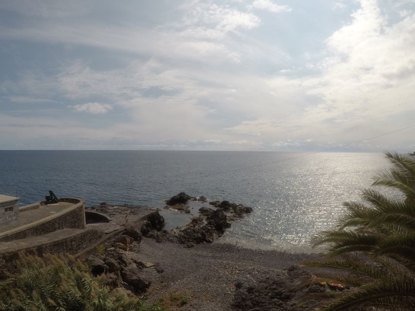 Madeira: Garajau Nature Reserve Kayak and Snorkel Tour - The optional cliff-jumping moment