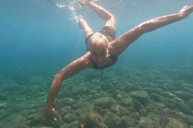 Maiori: Kayaking & Snorkeling tour along the Amalfi Coast - Watchtowers and the coast’s defensive past