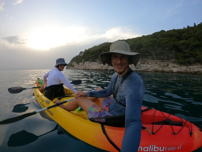 Makarska: Guided Sea Kayaking Tour with Snorkeling Stop - A calm start beside Restaurant Lavander