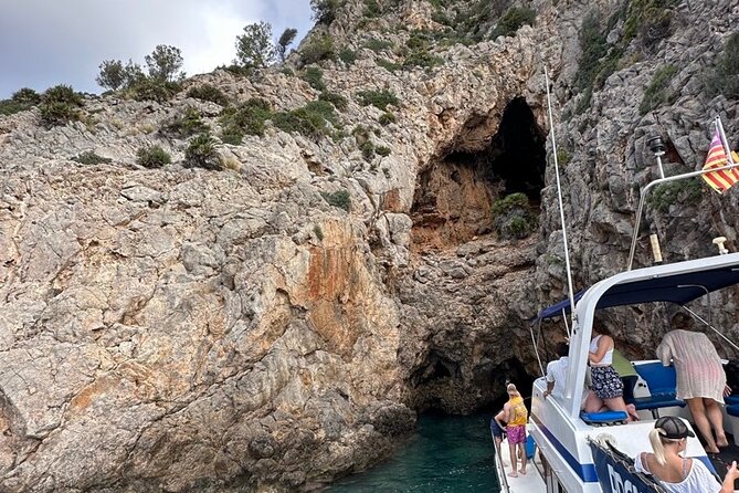 Mallorca Beach & Caves 4hr Boat Trip Drinks, Tapas, SUP & Snorkel - Is $104.27 fair for four hours?