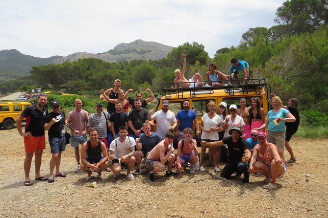 Mallorca: Kayaking, Sea Cave, Cliff Jumping & Snorkel Tour - Picnic, photos, and the social side of the tour