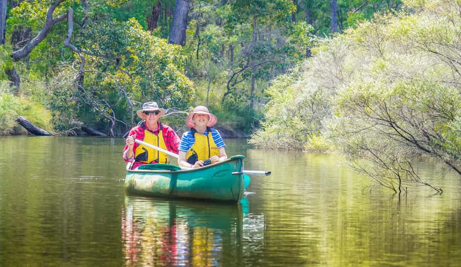 Margaret River: Guided Canoe & 4x4 Tour with Lunch & Wine - Should you book the Margaret River Discovery Co tour?