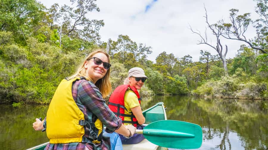 Margaret River: Guided Canoe & 4x4 Tour with Lunch & Wine - A short section of the Cape to Cape Track