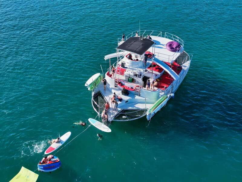 Marietas Islands Boat Tour: Snorkel, Kayak, Playa Nopalera - Why the crew matters so much