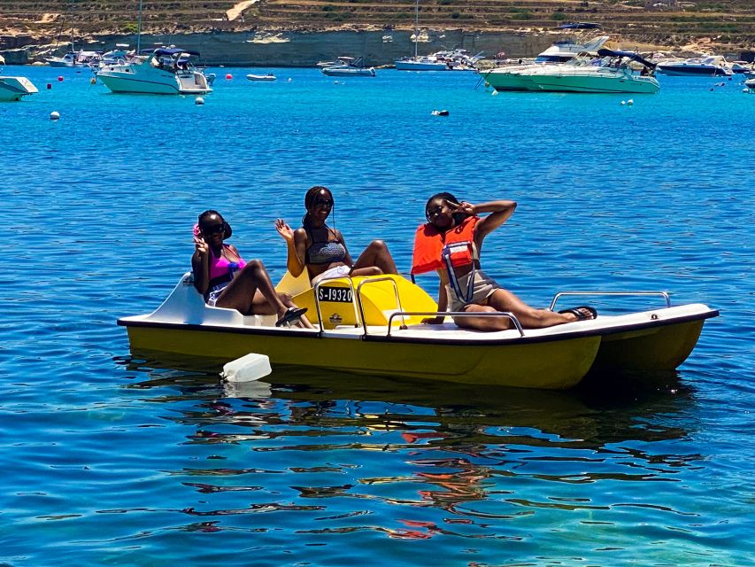 Marsaskala: Paddle Boat Rental in St. Thomas Bay - The safety briefing comes first