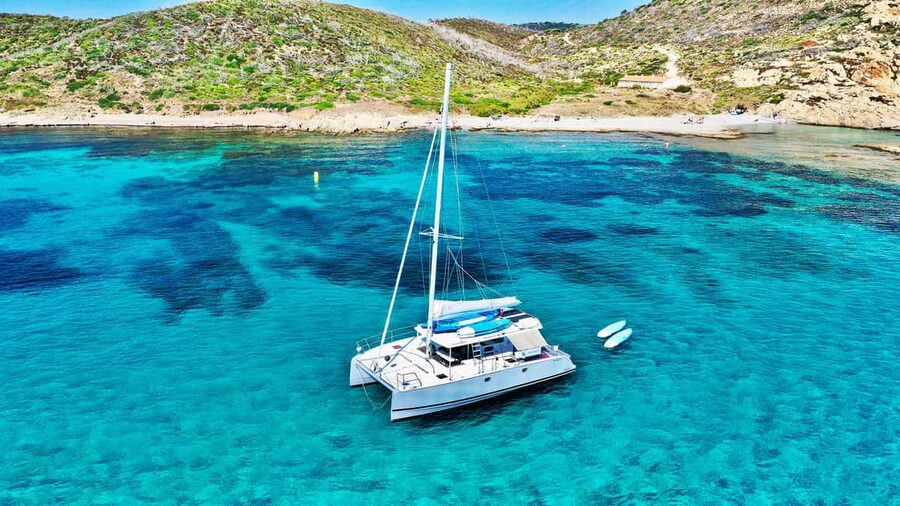 Marseille: Calanques Catamaran Tour & Standup Paddle - Vallon des Auffes and the first coastal views