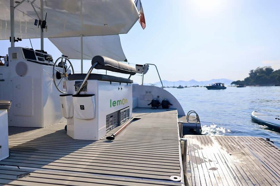 Marseille: Calanques Catamaran Tour & Standup Paddle - Frioul Islands and sheltered coves