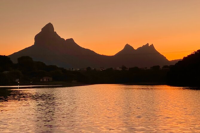 Mauritius: Guided Sunrise Kayak Tour on the Tamarin River - Following the Tamarin River into the morning light