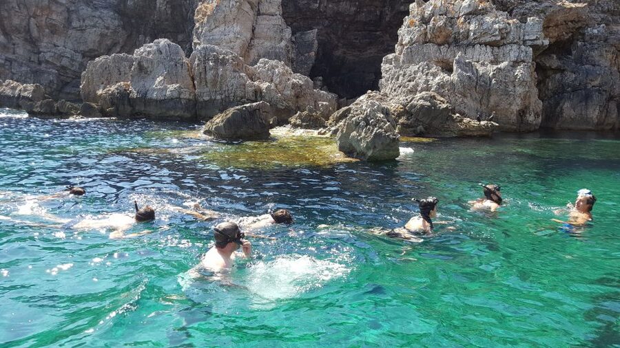 Menorca: Kayak and Marine Reserve Snorkeling Adventure - A quiet break at s’Arenelet beach