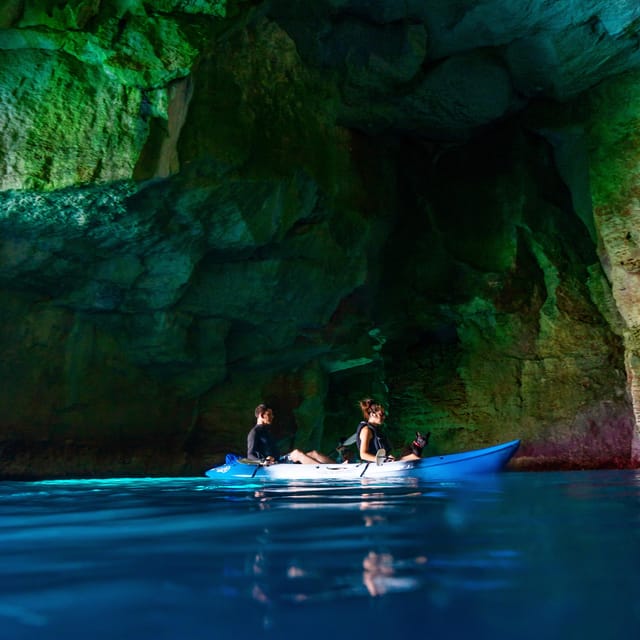 MENORCA: Kayak cave route + photo session. - Key points to know before booking