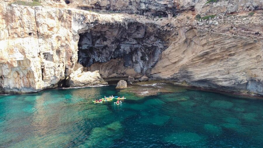 MENORCA: Kayak cave route + photo session. - GoPro photos without risking your phone