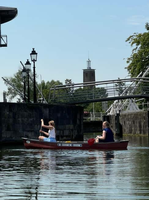 Middelburg: Canoe or SUP Rental City Centre - Checking in at the Boat Tour Middelburg kiosk