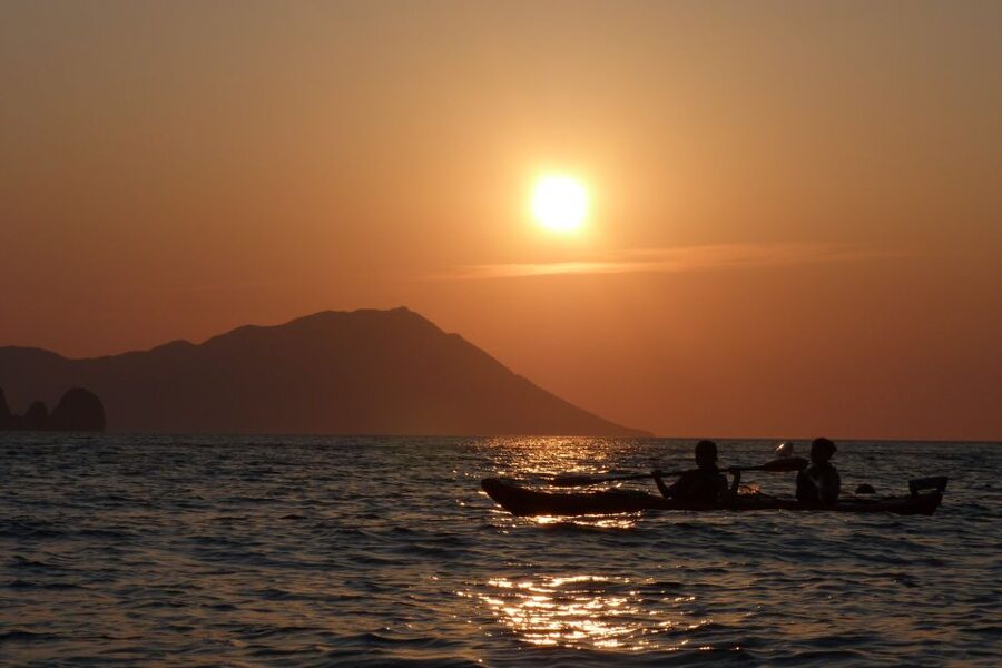 Milos: Sea Kayaking Trip at Sunset with Snack - Why sunset is the right time for this Milos kayak trip