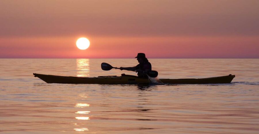 Milos: Sea Kayaking Trip at Sunset with Snack - Who will enjoy this outing most