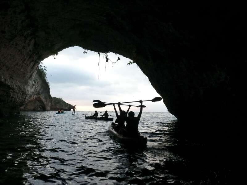 Mismaloya: Los Arcos Bioluminescent Waters Kayak & Cave Tour - What happens back at the beach