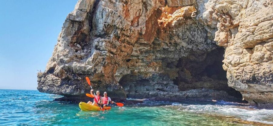 Moraira: Kayak trip from Moraira - Baladrar and Caleta de l’Advocat
