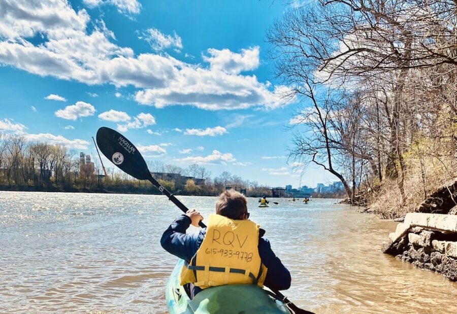 Nashville: Downtown Kayak Rental with Shuttle - Timing, heat, and what to wear