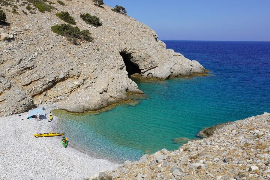 Naxos: Moutsouna Caves Sea Kayak Tour, Snorkeling & Picnic - A proper Naxian picnic on the beach