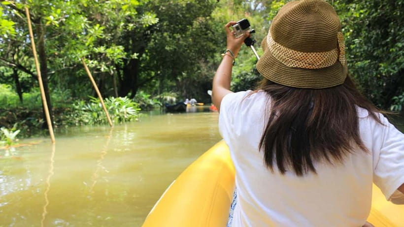 Negombo: Guided Kayaking Tour in the Lagoon - Two hours through mangrove channels