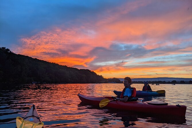 Nickajack Bat Cave Kayak Tour with Chattanooga Guided Adventures - Why Nickajack Lake Makes a Fine Evening Out