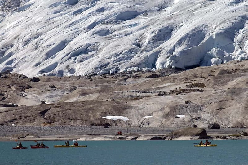 Nigards: Kayaking and Glacier Hike - Seasonal alternatives and timing