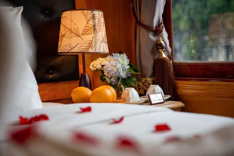 Ninh Binh: Lan Ha Bay 2D 1N cruises- bike tour, kayak, meals - Cabin comfort, group size, and onboard mood