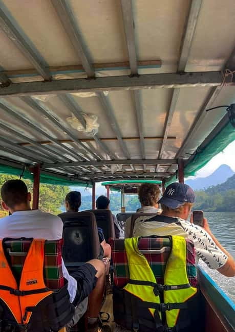 Nong Khiaw: Muang Ngoi, View Point, Water Fall and Kayaking - The morning boat ride along the Nam Ou