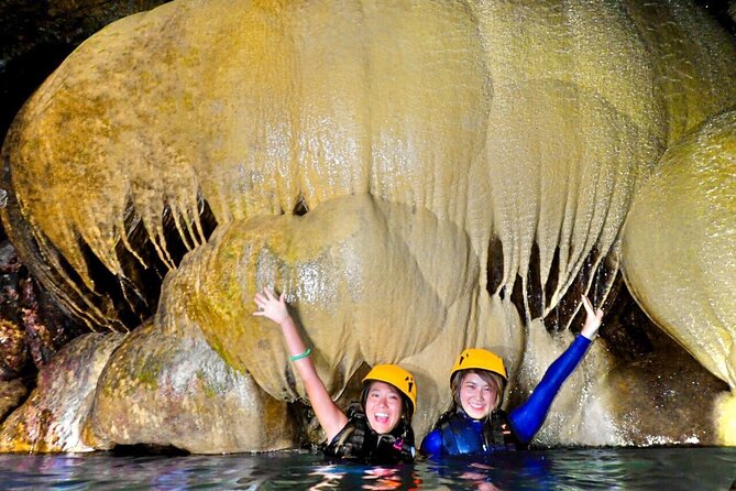 Okinawa Miyakojima 1 day Sea Turtle Snorkeling & Pumpkin Cave & Sea Kayak - The lunch break is useful, but it is not tour time