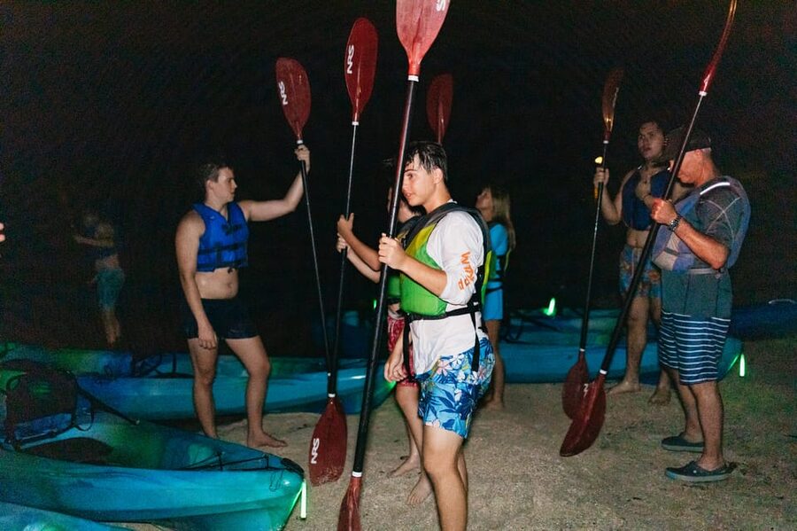 Orlando: Bioluminescence Kayak Tour - Getting to the dirt-road launch point