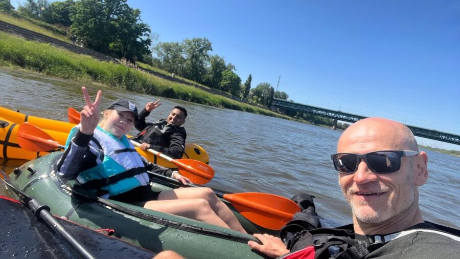 Packrafting kayaking guided tour Vistula river Warsaw Poland - Following the Vistula Toward Northern Warsaw