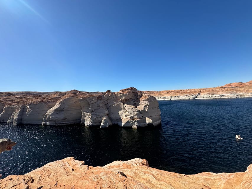 Page: Lake Powell Kayak & Water Antelope Canyon Hiking Tour - Meeting at Antelope Point Launch Ramp