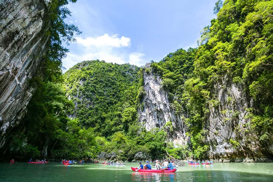 Phang Nga Bay Highlights: Kayaking and Cave Exploration Tour - Why Phang Nga Bay works so well by boat