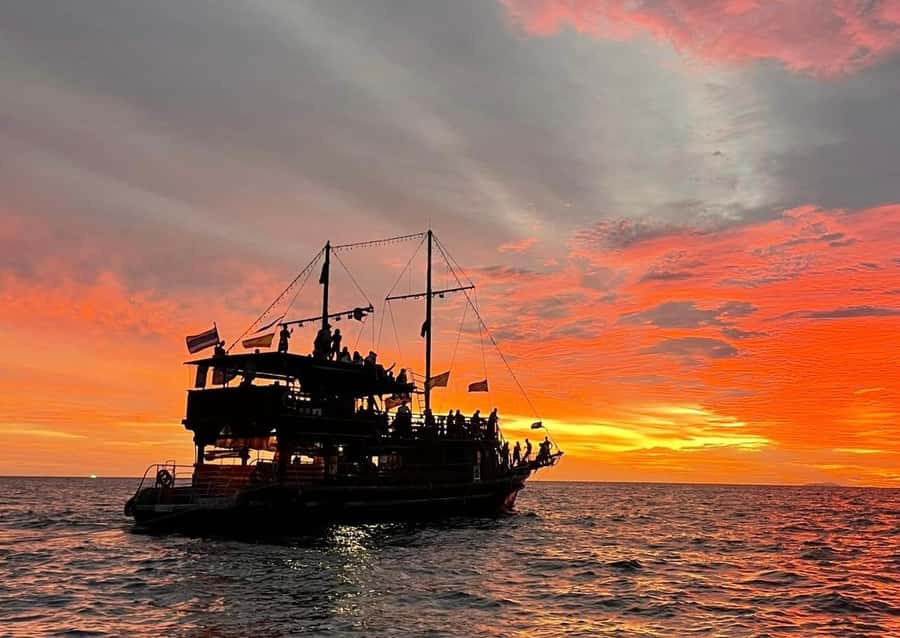 Phi Phi: Pirate Boat with Snorkeling, Kayaking, and Party - Key points to know before you book