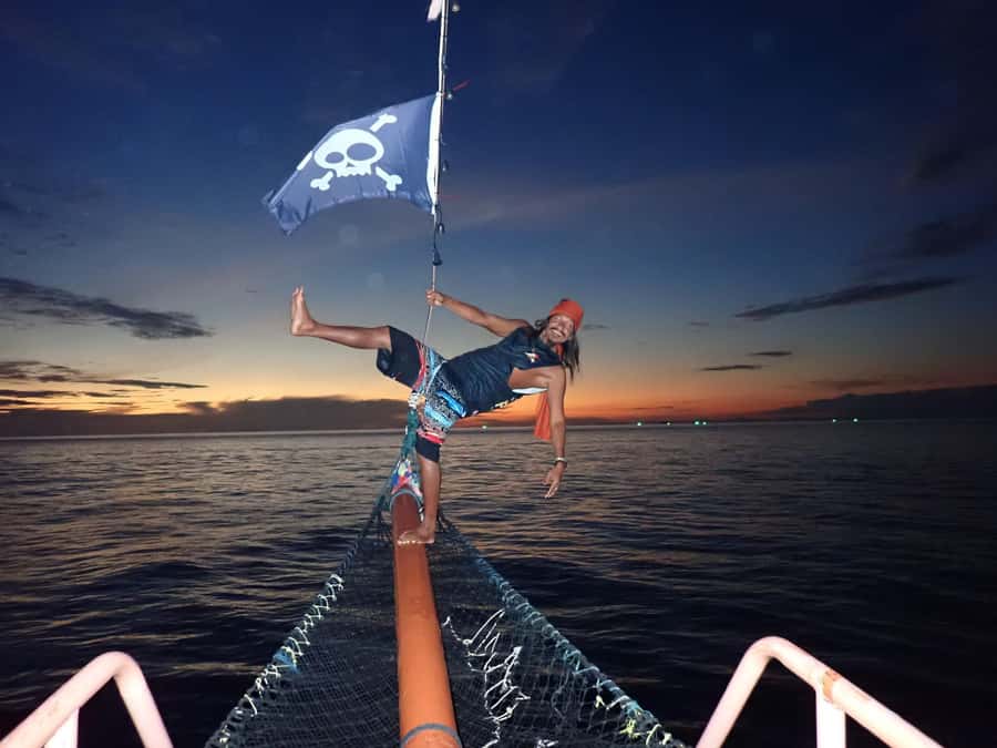 Phi Phi: Pirate Boat with Snorkeling, Kayaking, and Party - Maya Bay delivers the famous view