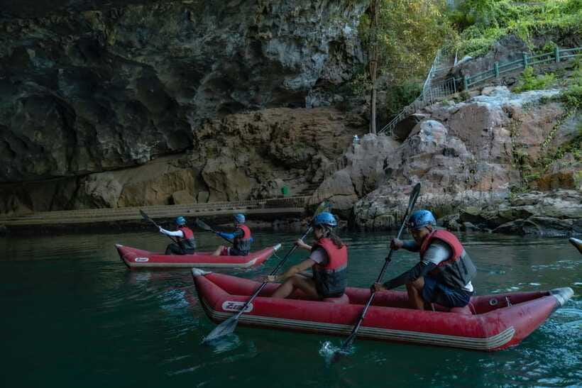 Phong Nha: Phong Nha Cave Expedition 4.5 km by Kayak - Dry chambers and ancient Cham writing