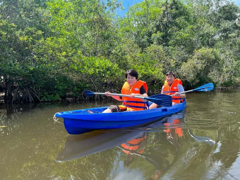 Phu Quoc: Kayaking with Starfish Beach and Bee Farm Tour - The guide can make or break the day