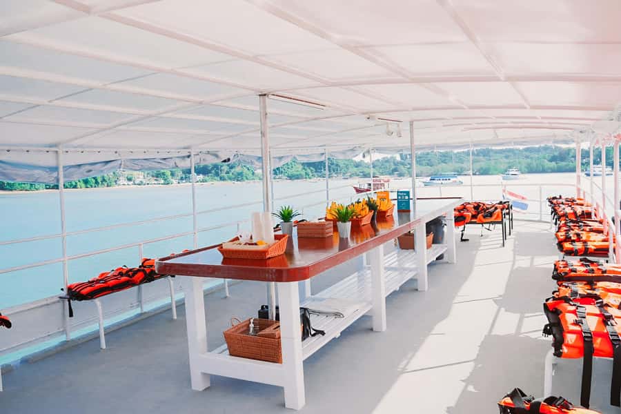Phuket: James Bond Island and Canoeing Day Tour by Boat - Hong Island and canoeing through ancient caves