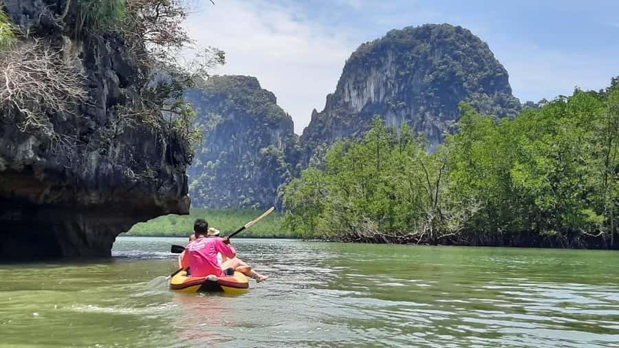 Phuket: James Bond Island by Speedboat w/ Canoeing & Lunch - Panyee Island provides lunch and a look at island life