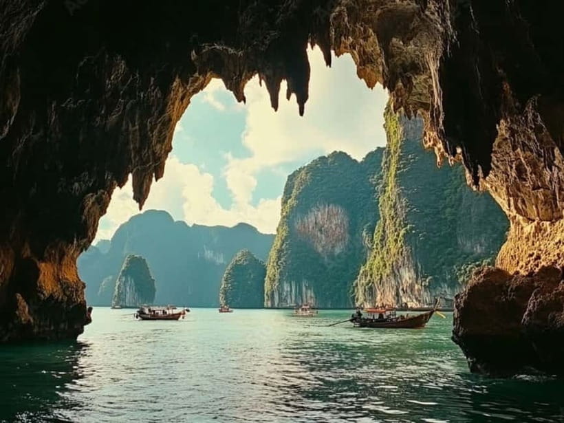 Phuket: James Bond Island Tour & Sea Canoe with Lunch - Lunch and local life at Koh Panyee