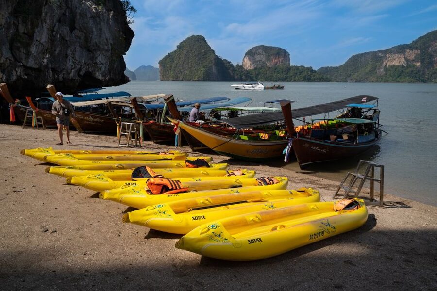 Phuket: James Bond Island Tour with Sea Cave Kayaking - Making a Krathong flower and looking for glowing plankton