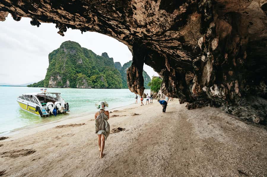 Phuket: Twilight Sea Canoe & Highlight Glowing Plankton - Lunch aboard the boat near James Bond Island