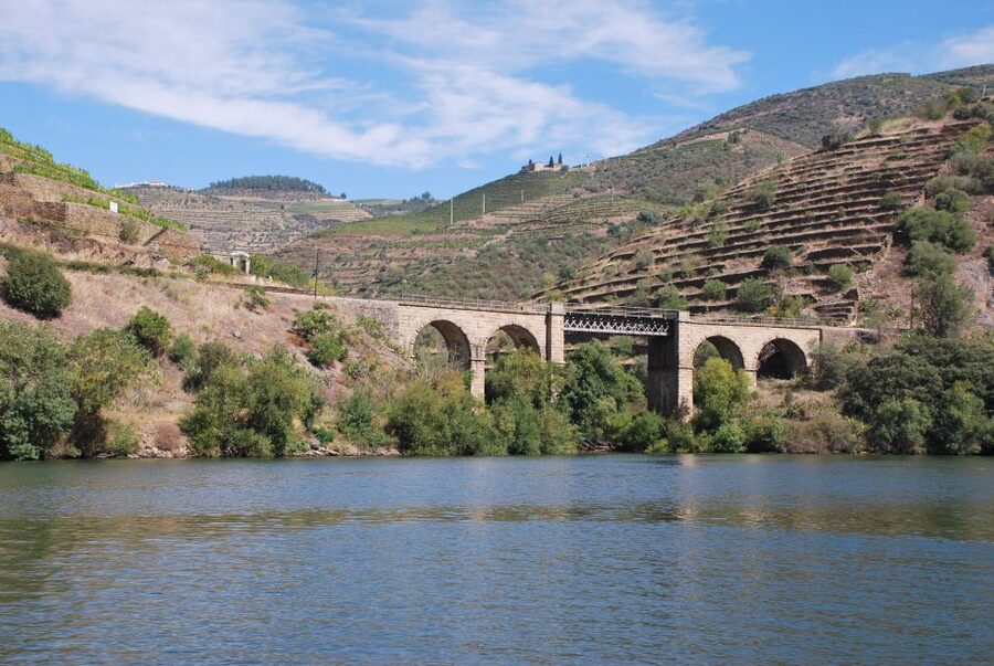 Pinhão: 4 Hour Douro Valley Kayak Rental - Getting Comfortable in the Ocean Kayak Malibu II XL