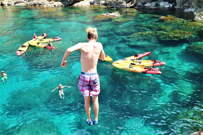 Pollença: Kayak Discovery – Snorkeling and Caves - Guides, Languages, and the Feel of the Trip