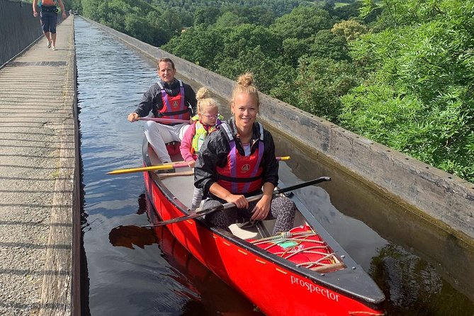 Pontcysyllte Aqueduct Canoe Tours in Llangollen - A short break and time around the aqueduct