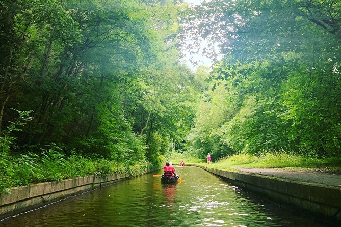 Pontcysyllte Aqueduct Canoe Tours in Llangollen - Guide style, group mood, and family suitability