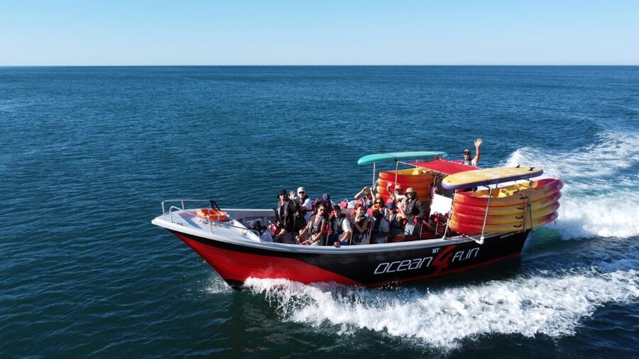 Portimão: Benagil Caves Speedboat and Kayak Guided Tour - Why this boat-and-kayak combination works